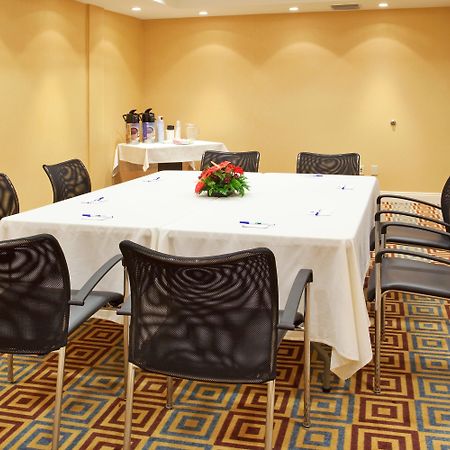 Holiday Inn Express Hotel & Suites Santa Cruz By Ihg Eksteriør bilde