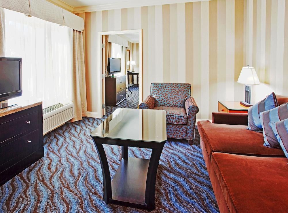 Holiday Inn Express Hotel & Suites Santa Cruz By Ihg Eksteriør bilde