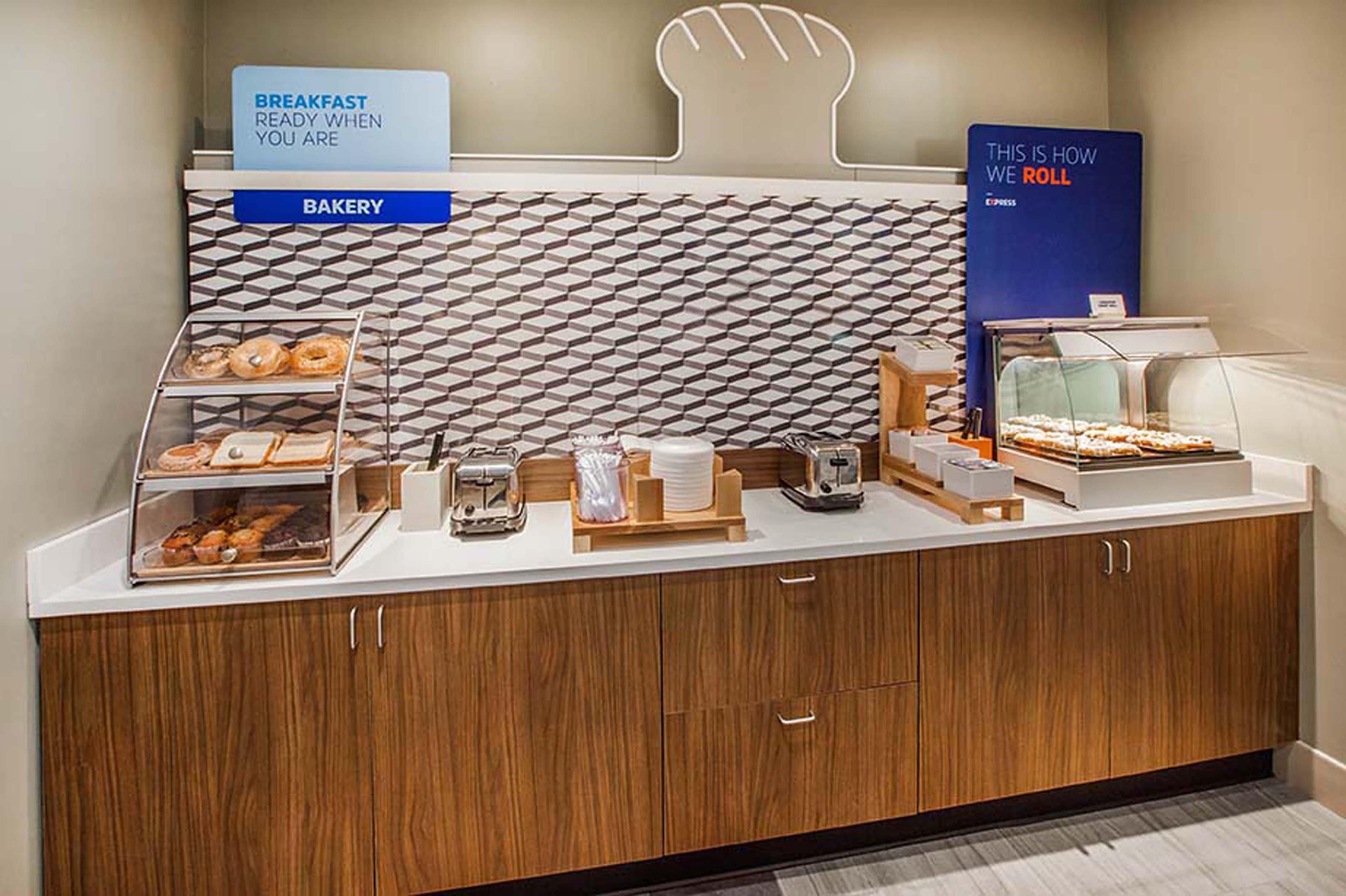 Holiday Inn Express Hotel & Suites Santa Cruz By Ihg Eksteriør bilde